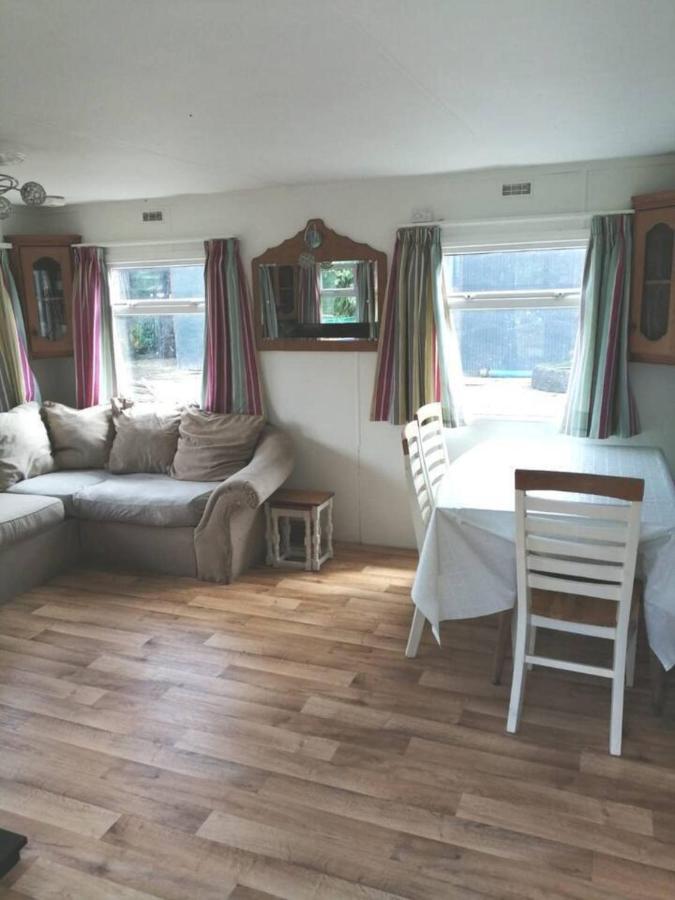 Midden Manor Country Stay On A Working Dairy Farm Ballymena Exterior photo